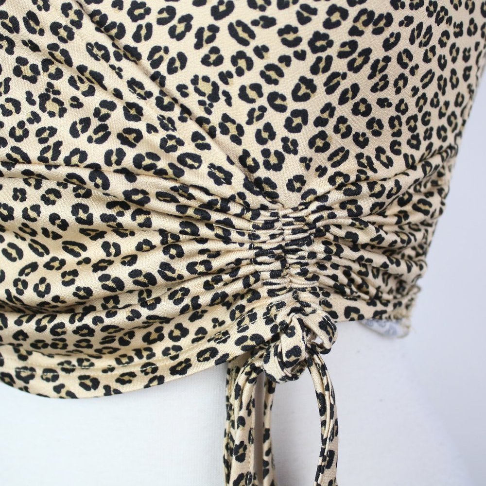 Derek Heart Womens Medium Leopard Wrap Front Cinched Crop Top - Picture 4 of 7